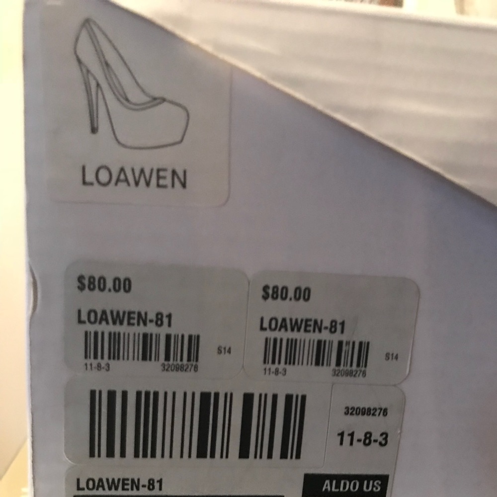 Shoe - Picture 2 of 4